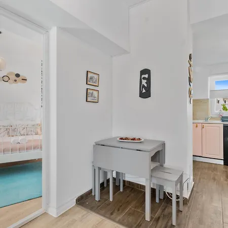 Barney's Funky Funhouse Apartmán Bukurešť